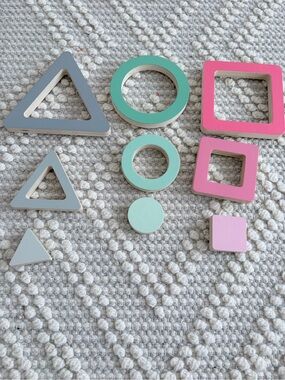 KiwiCo pandacrate shape puzzle